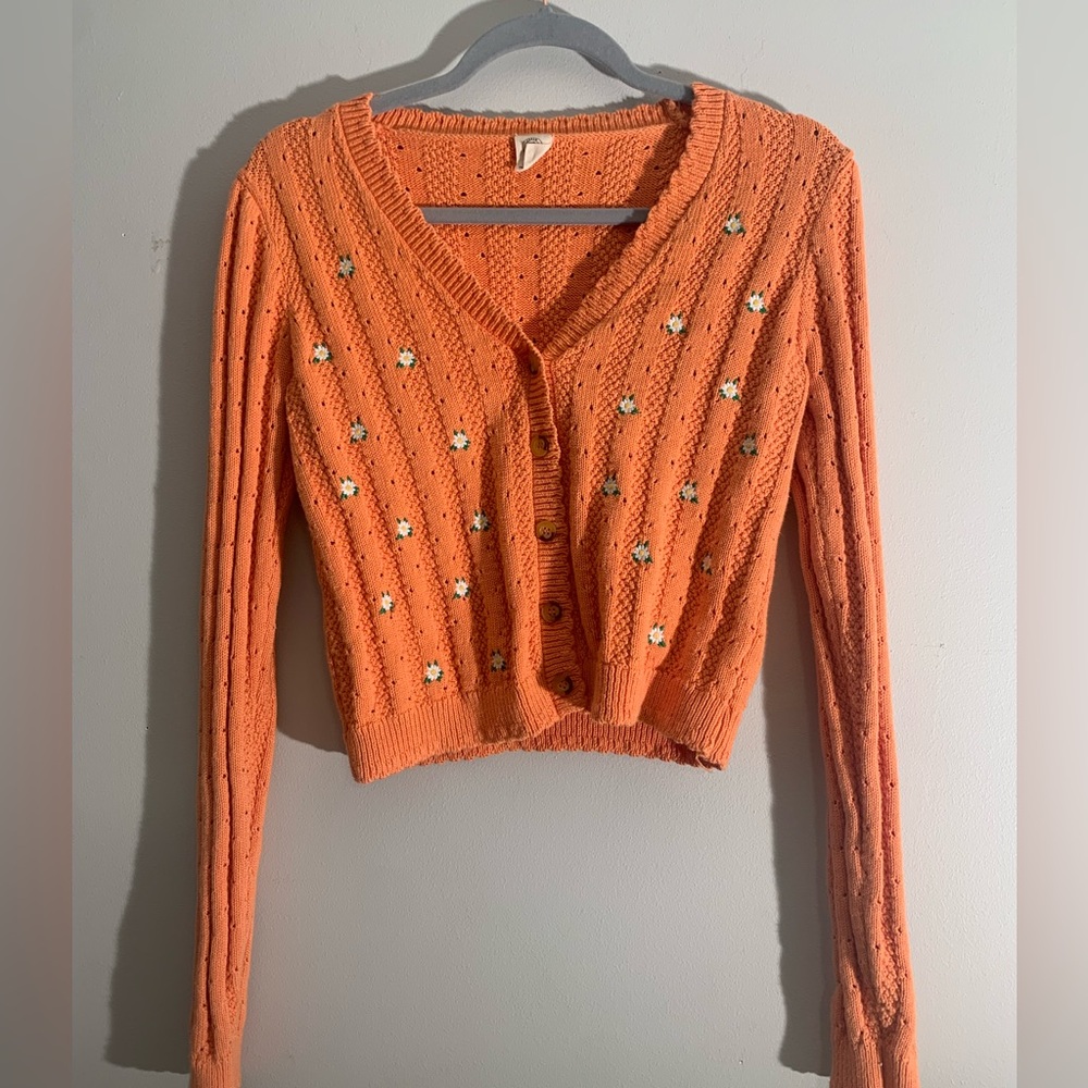 Urban Outfitters Embroidered Floral Cardigan‎ Size Small